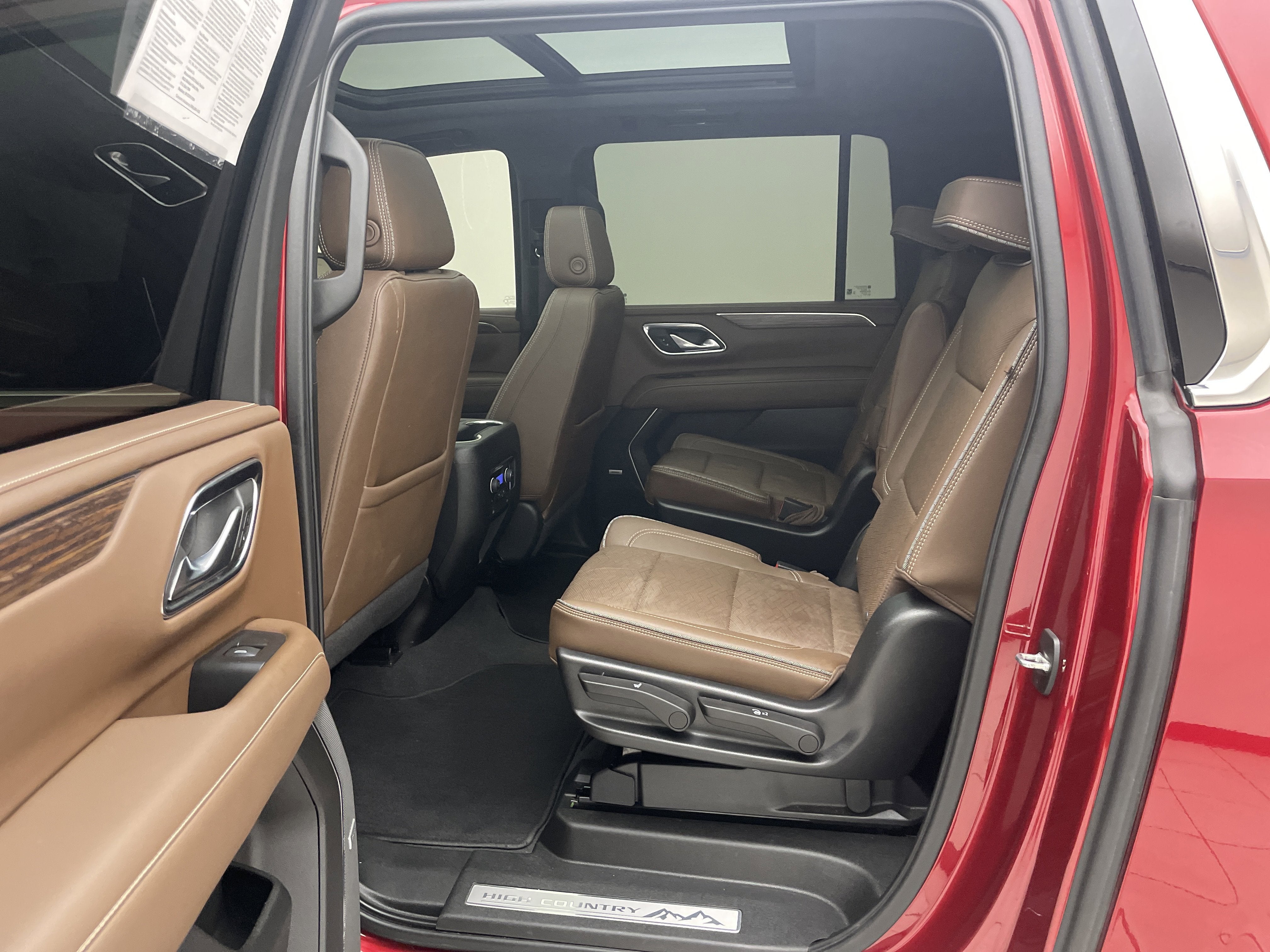 2022 Chevrolet Suburban High Country