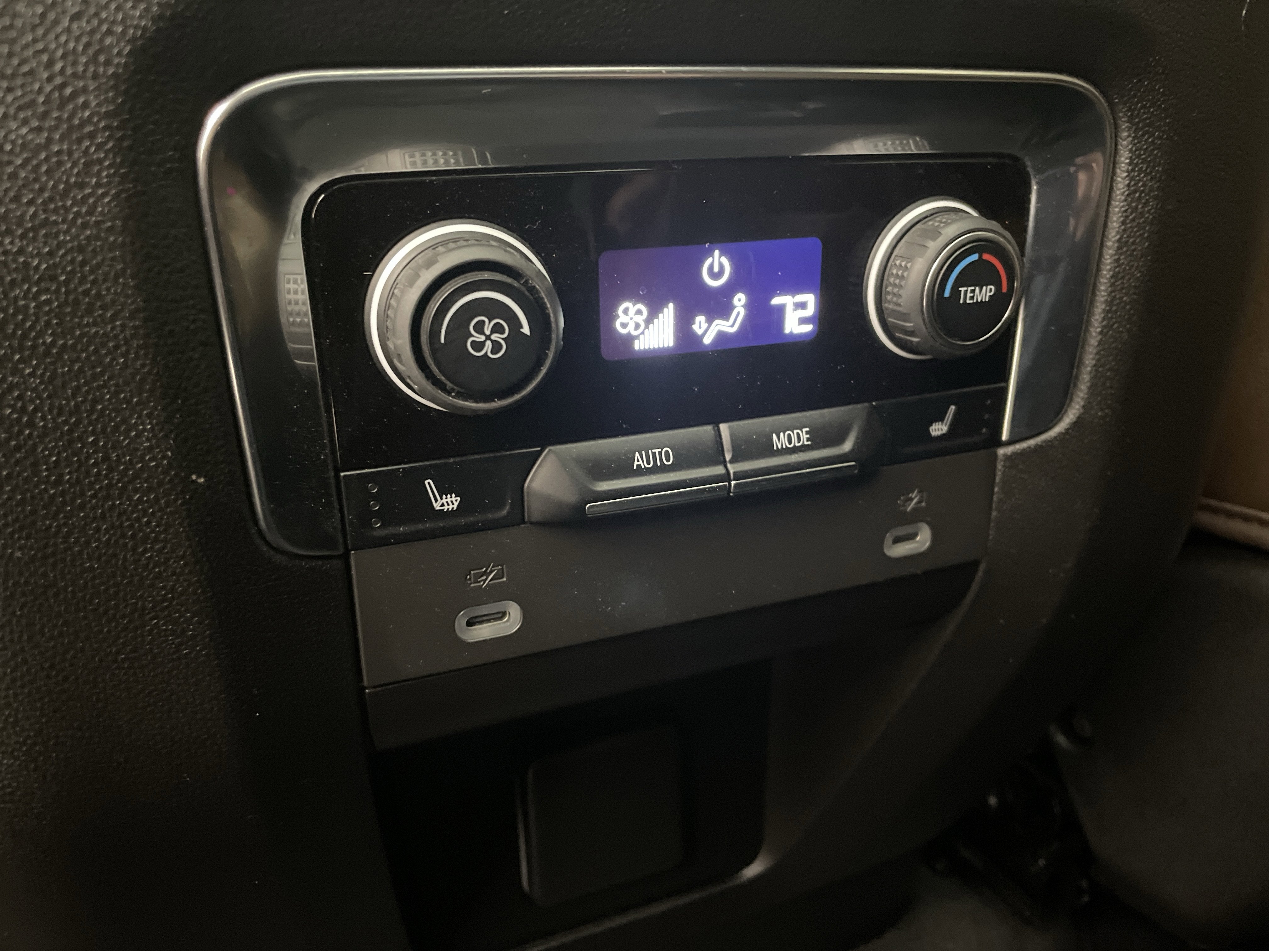 2022 Chevrolet Suburban High Country