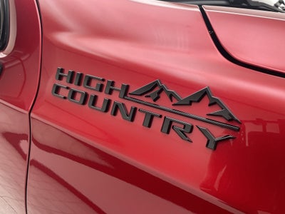 2022 Chevrolet Suburban High Country