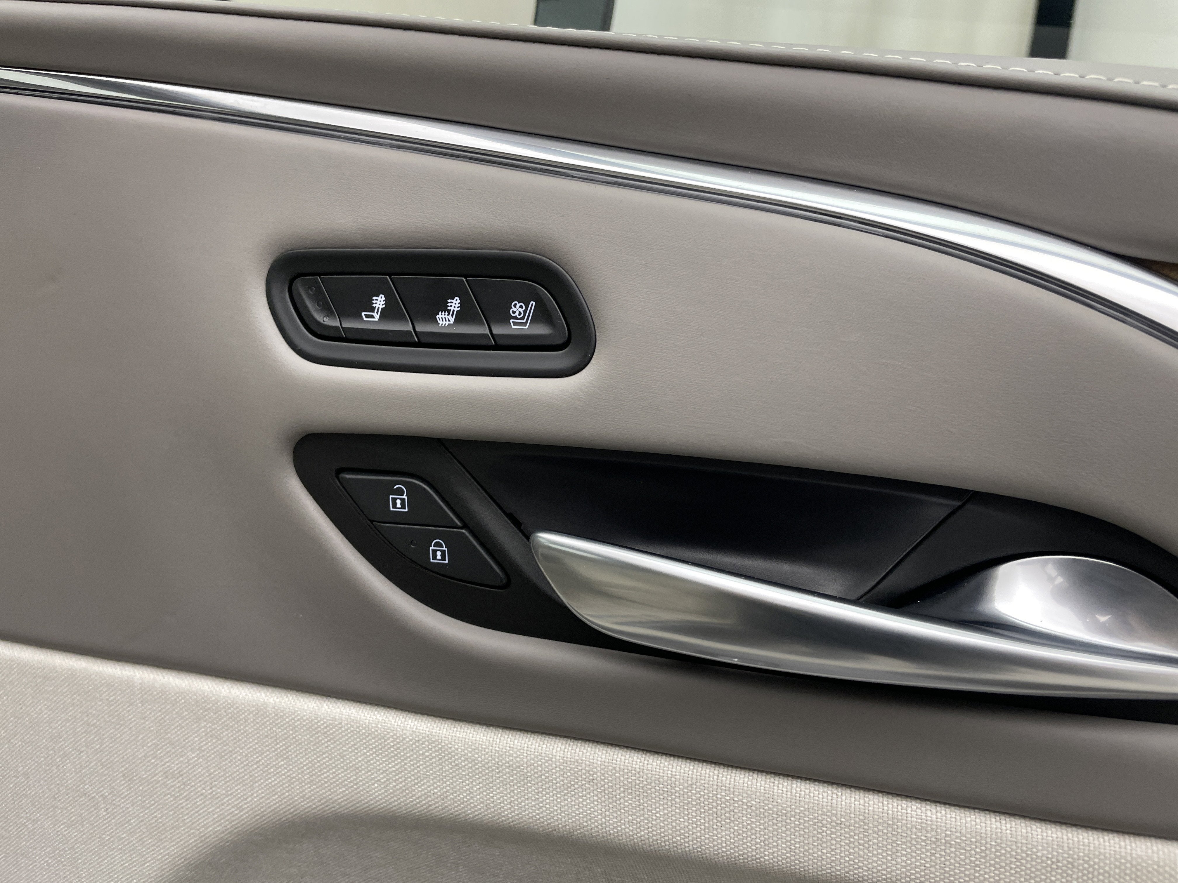 2021 Cadillac Escalade ESV Premium Luxury Platinum