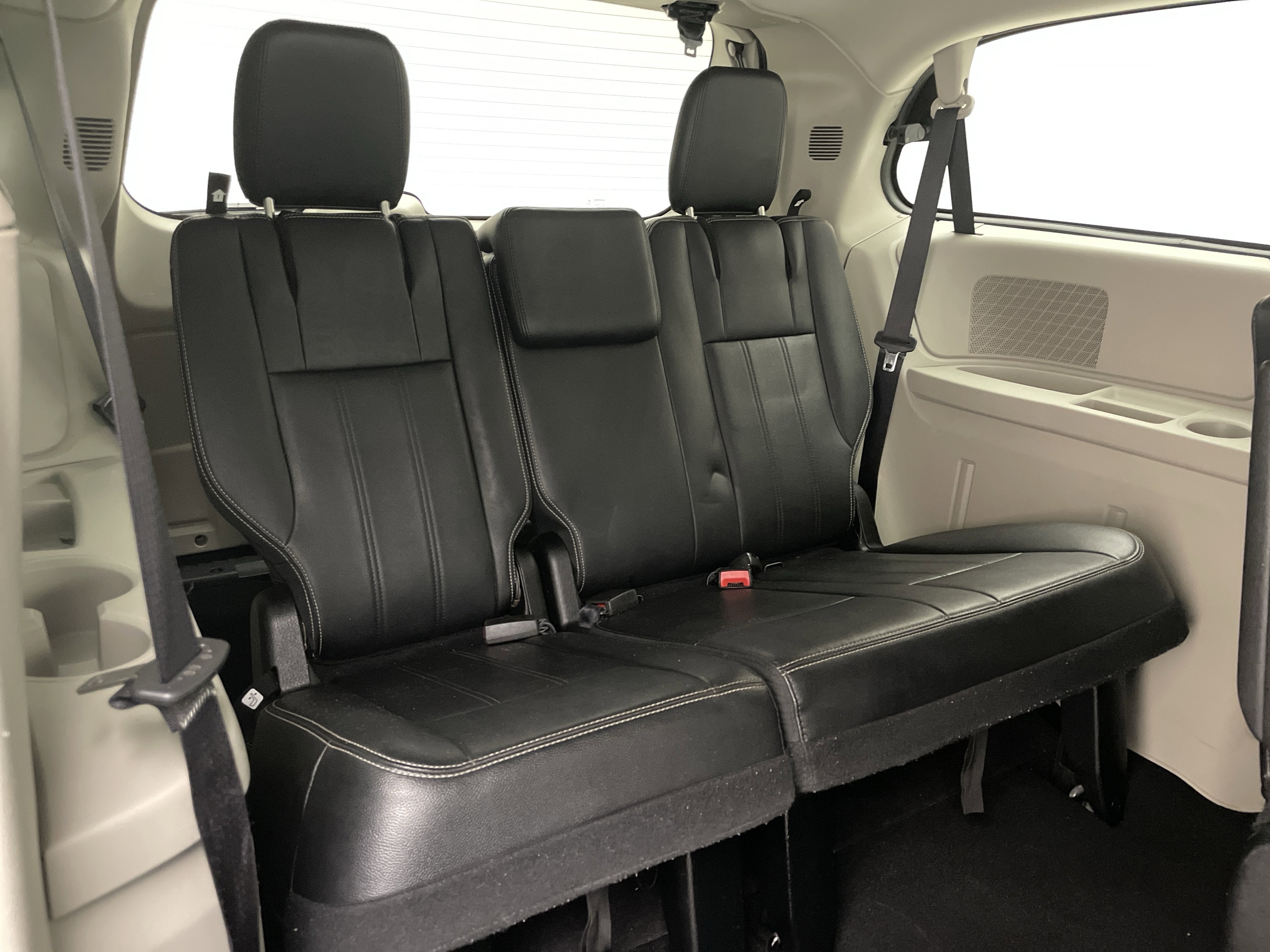 2015 Chrysler Town & Country LX