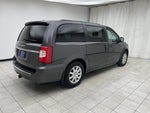 2015 Chrysler Town & Country LX