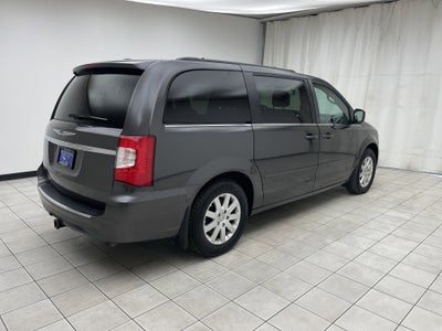 2015 Chrysler Town & Country LX