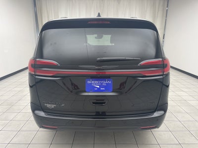 2024 Chrysler Pacifica Touring L AWD