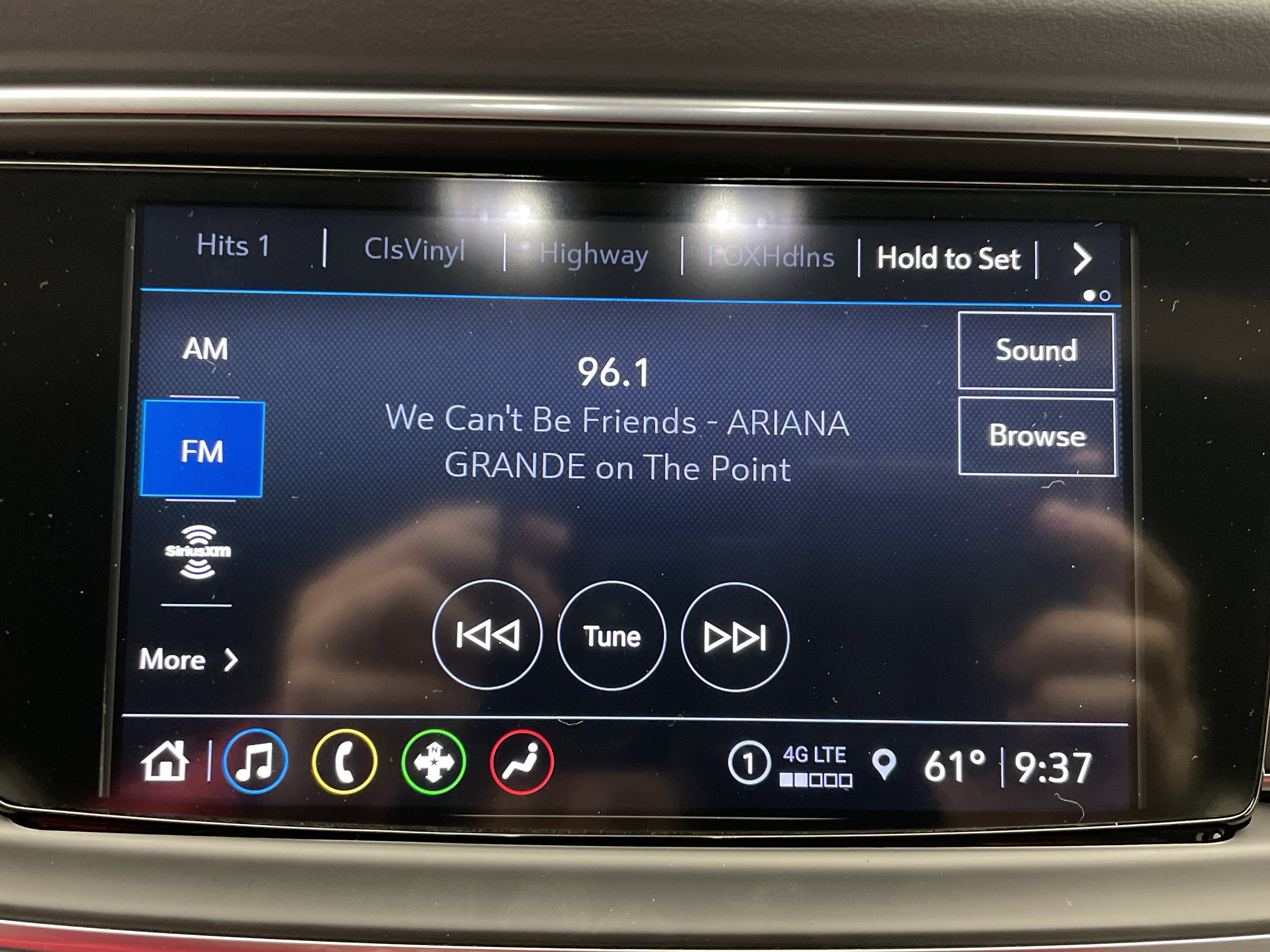 2023 Buick Enclave Essence